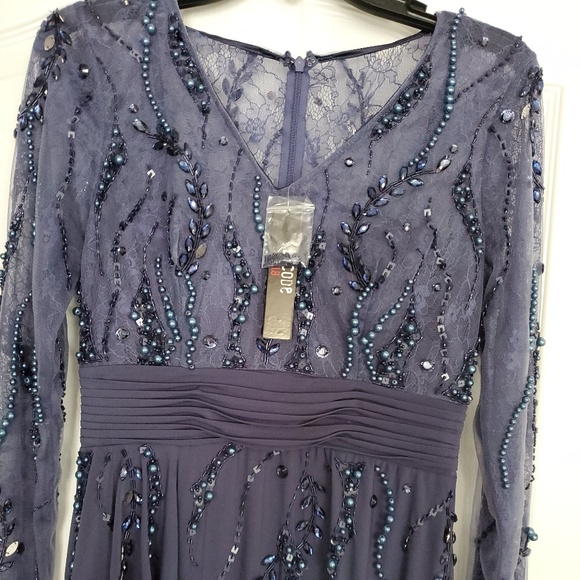 Long sleeved beaded dress - Picture 6 of 6